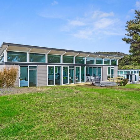 Paroa Bay Chalets - Te Whare Tui Russell Bagian luar foto