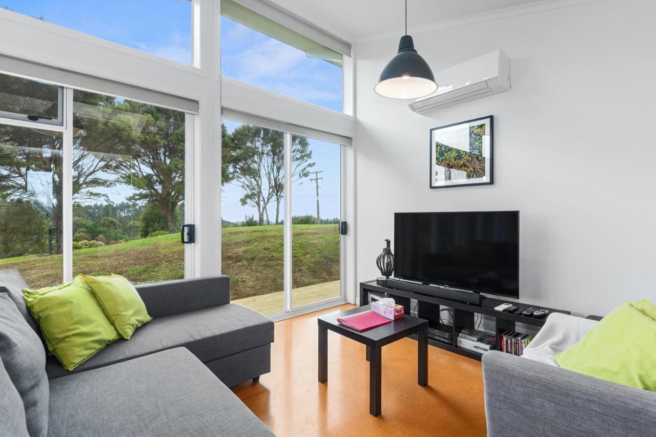 Paroa Bay Chalets - Te Whare Tui Russell Bagian luar foto
