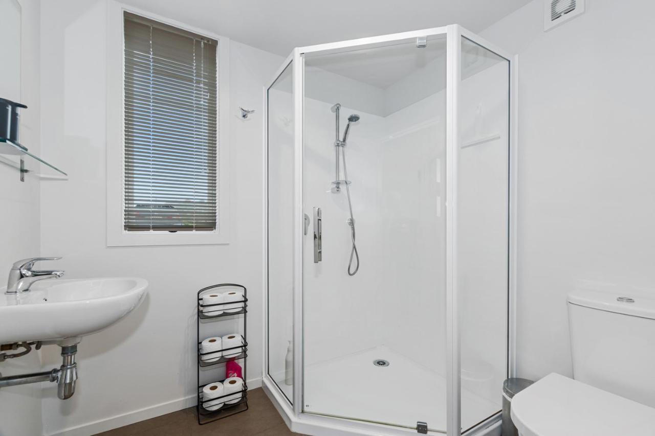 Paroa Bay Chalets - Te Whare Tui Russell Bagian luar foto